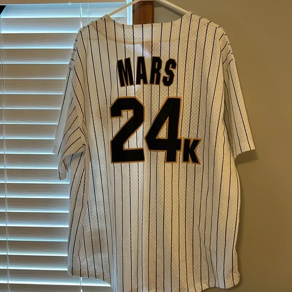 Like new! Official Bruno Mars Jersey XXL - Picture 5 of 5